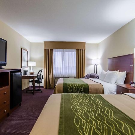 Comfort Inn Колби Экстерьер фото
