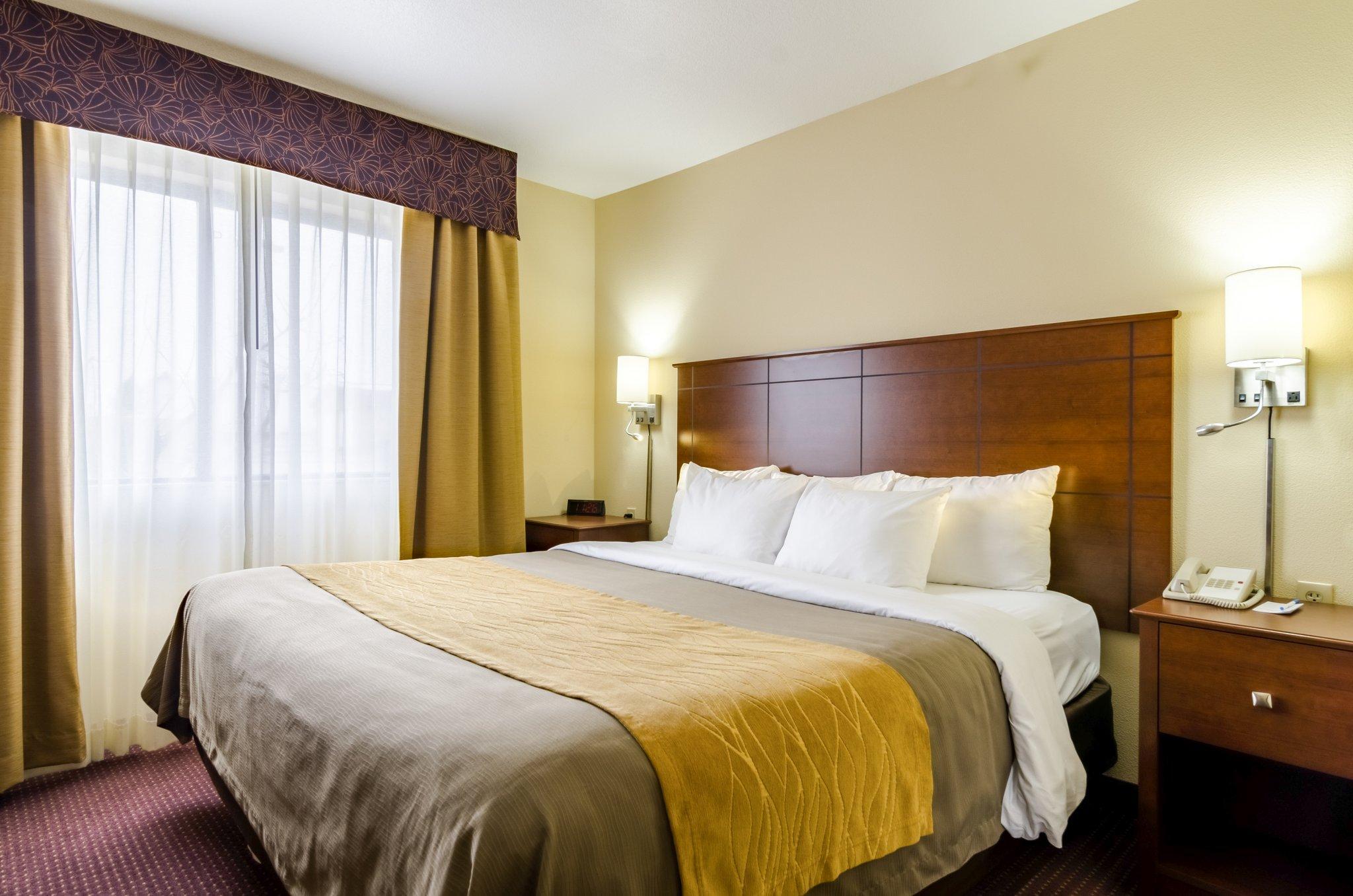 Comfort Inn Колби Экстерьер фото