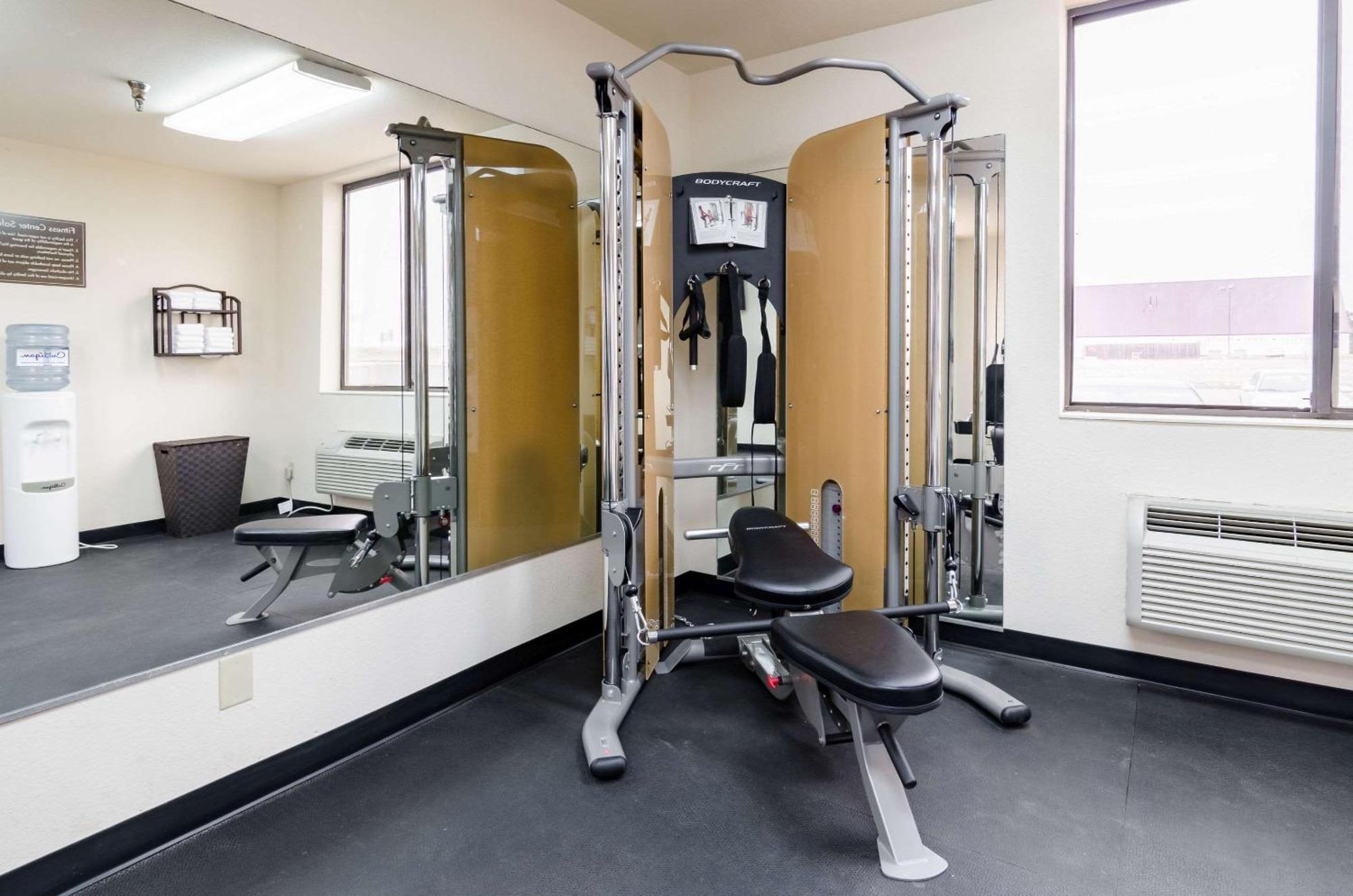 Comfort Inn Колби Экстерьер фото