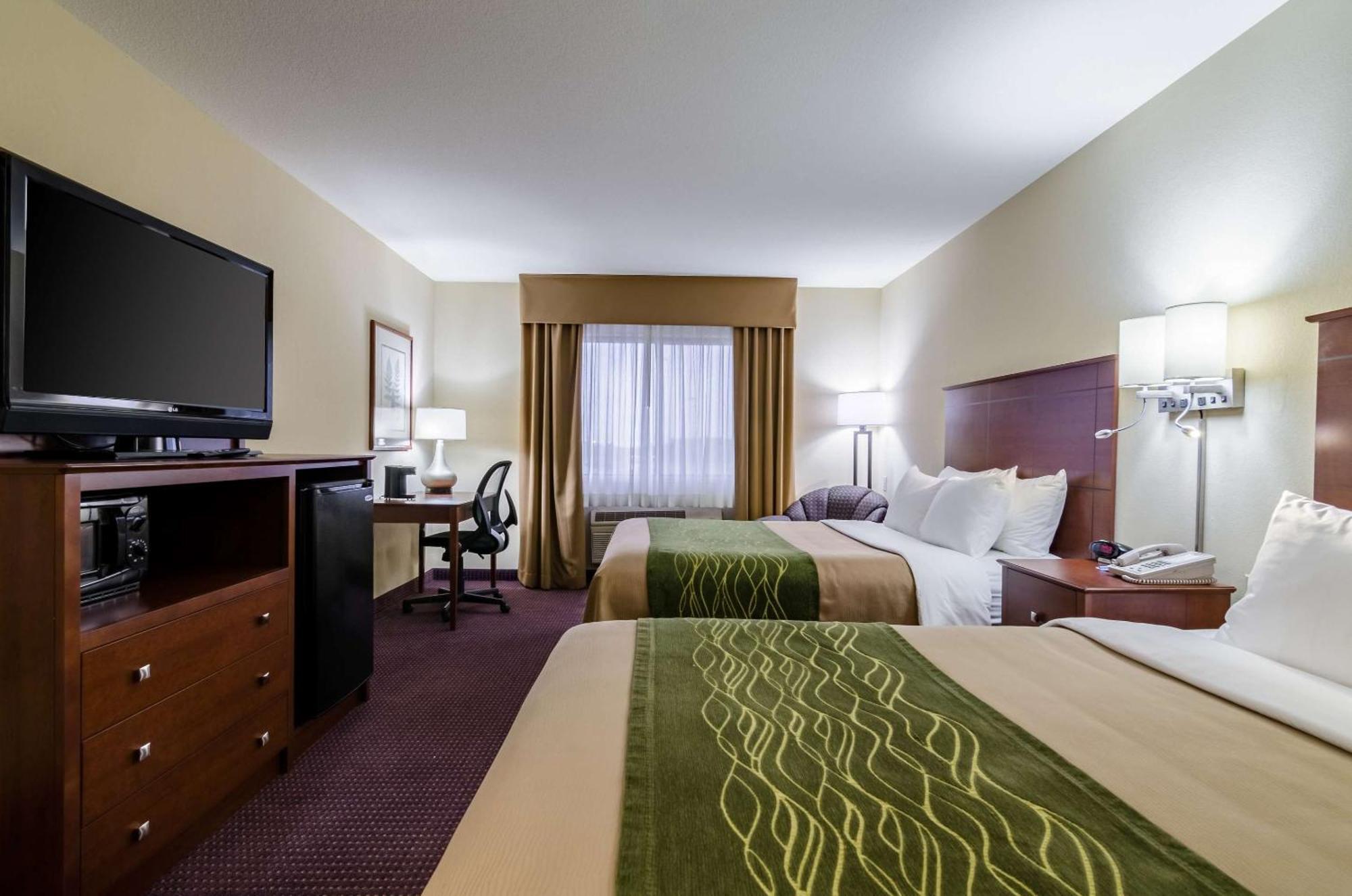 Comfort Inn Колби Экстерьер фото
