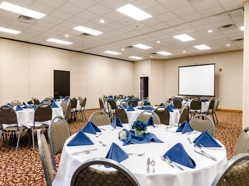 Comfort Inn Колби Экстерьер фото